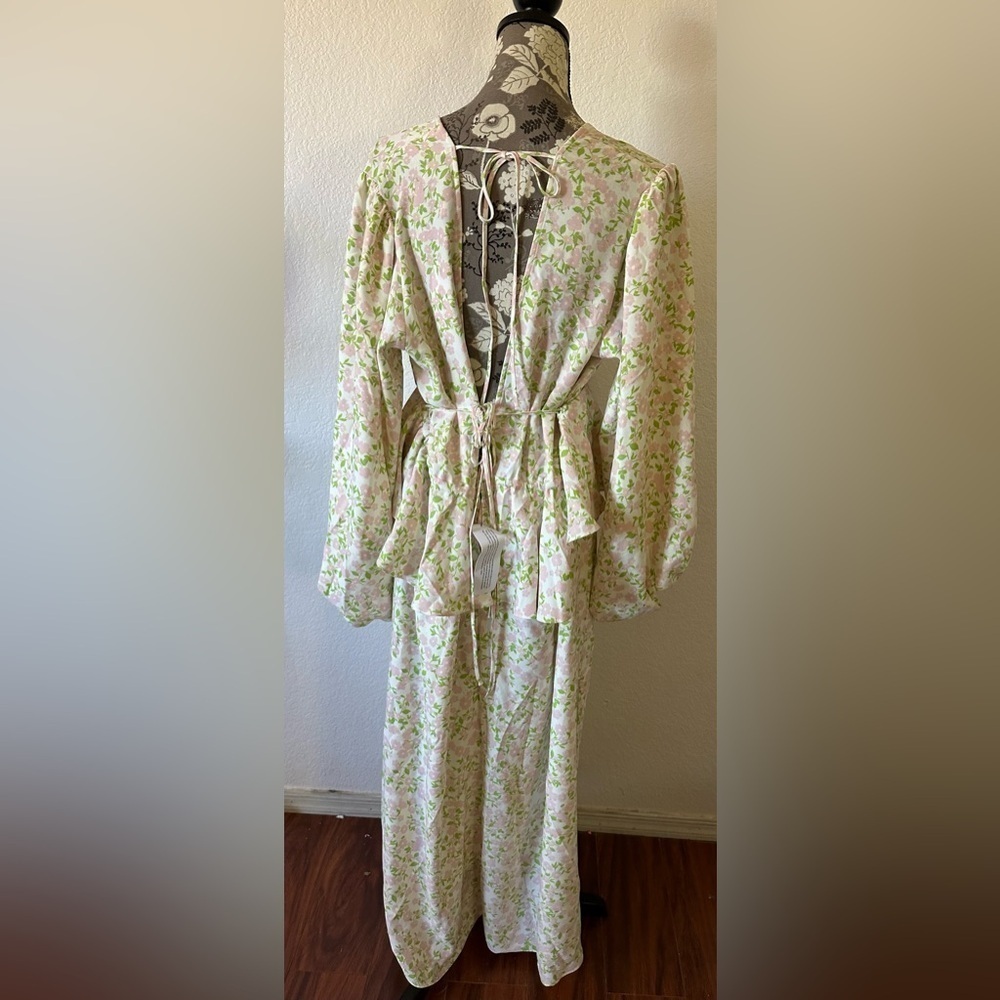 TopShop Ivory Print Double V Ruffled Cream Green &Pink Floral Maxi Dress -8 NWT - Picture 3 of 6